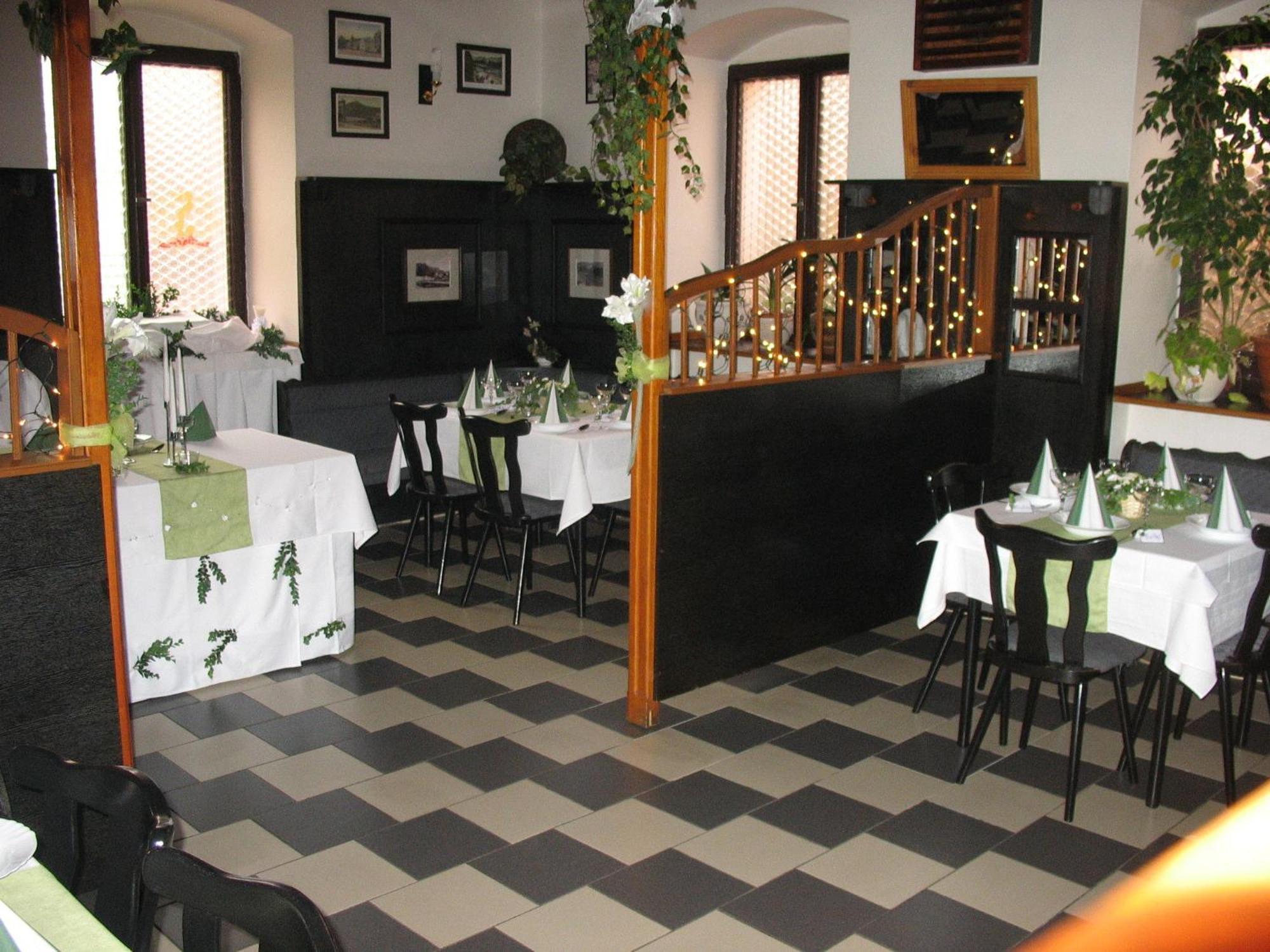 Hotel Kovarna Decin Exterior photo